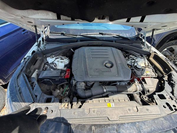 2019 LAND ROVER RANGE ROVER VELAR R-Dynamic SE
