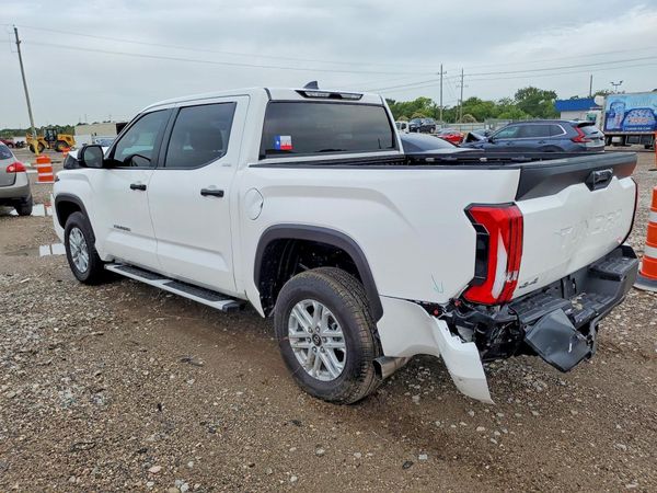 2026 TOYOTA TUNDRA SR5