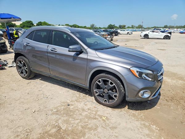 2019 MERCEDES-BENZ GLA GLA250