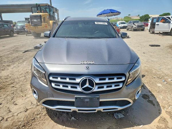 2019 MERCEDES-BENZ GLA GLA250
