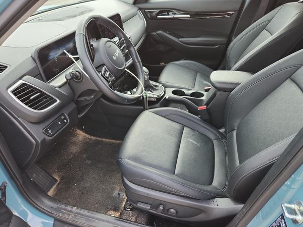 2025 KIA SELTOS EX