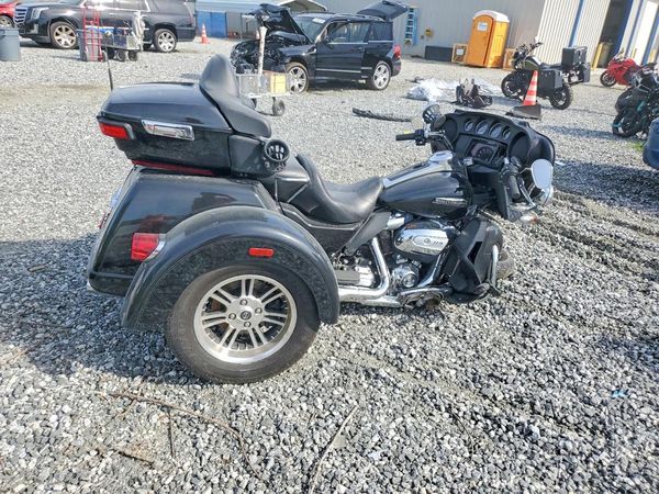 2021 HARLEY-DAVIDSON FL