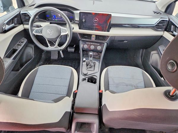 2025 VOLKSWAGEN TAOS 4Motion S