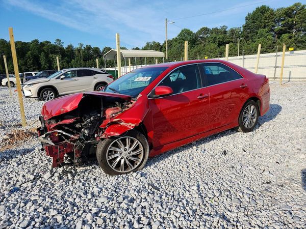 2013 TOYOTA CAMRY — Front 3/4