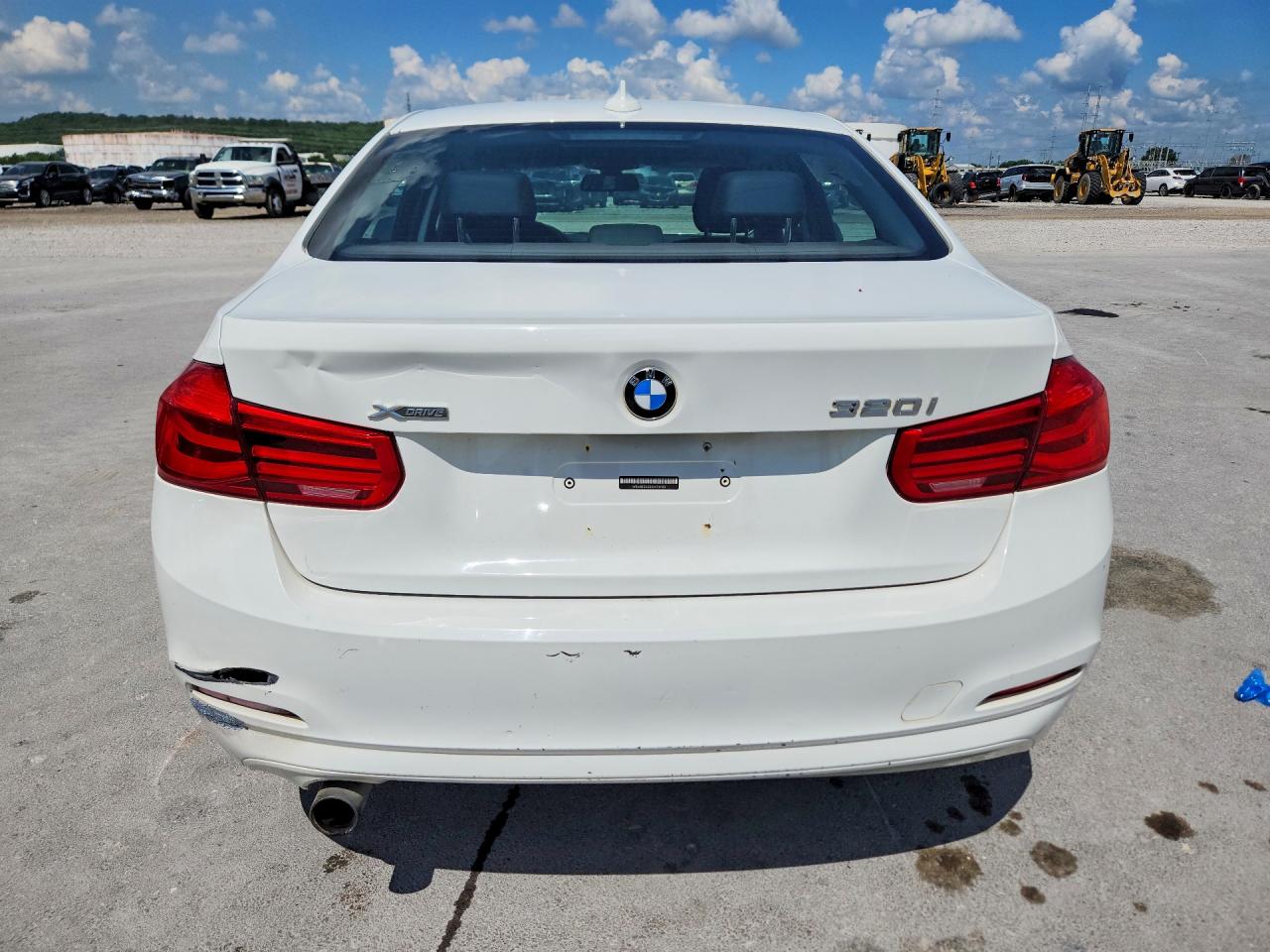2016 BMW 320 xDrive SA