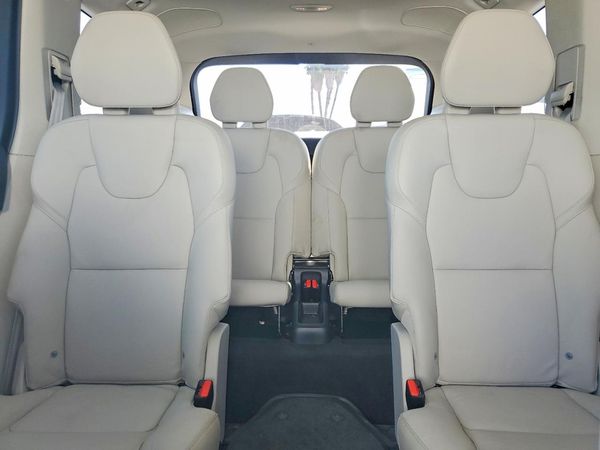 2024 VOLVO XC90 Plus Bright