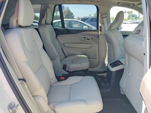 2024 VOLVO XC90 Plus Bright