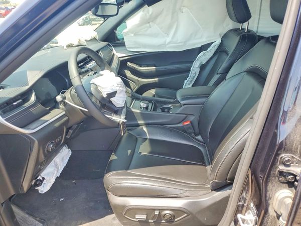 2024 JEEP CHEROKEE Limited — DENT