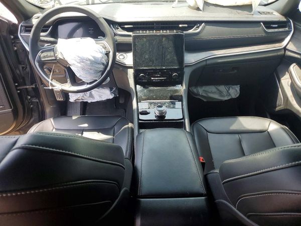 2024 JEEP CHEROKEE Limited — CKPT