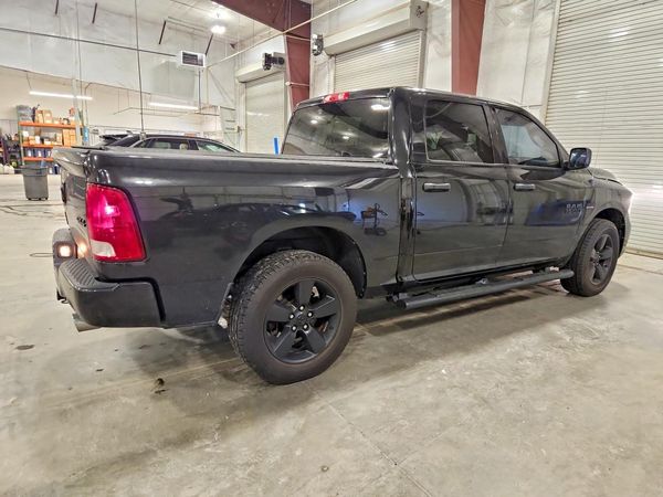 2016 RAM 1500 ST