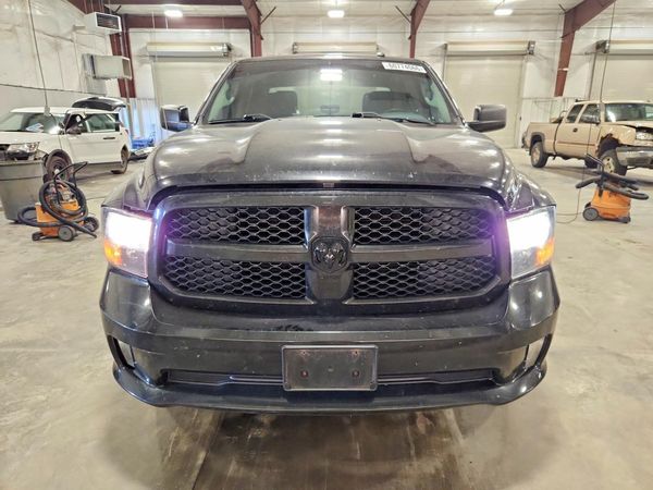 2016 RAM 1500 ST