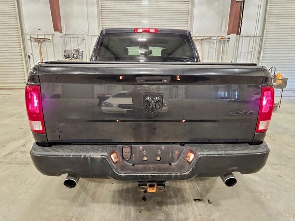 2016 RAM 1500 ST