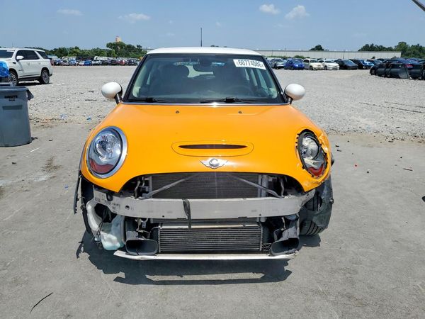 2017 MINI COOPER