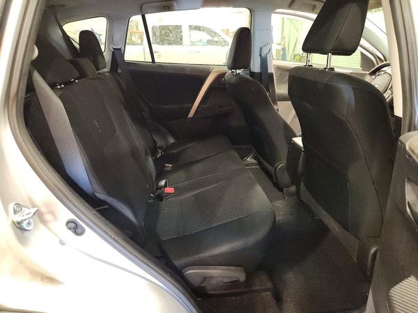 2015 TOYOTA RAV4 LE (X Grade)