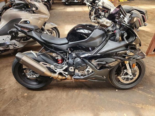2024 BMW S 1000
