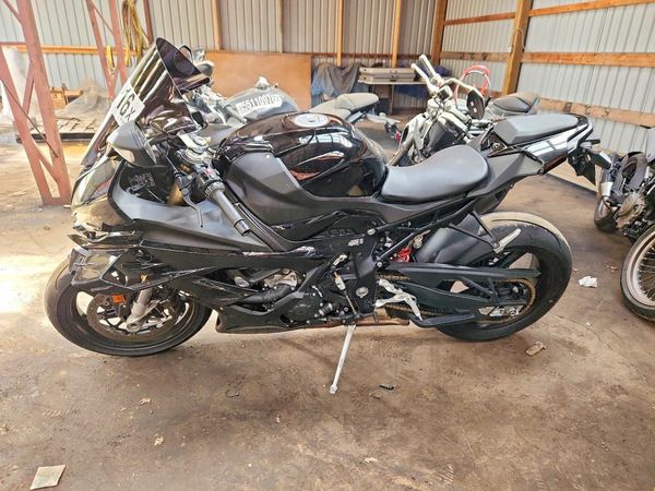 2024 BMW S 1000