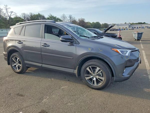 2018 TOYOTA RAV4 Adventure/XLE