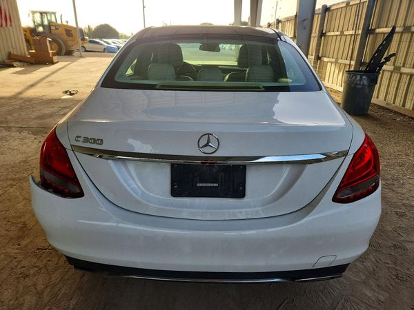 2017 MERCEDES-BENZ C C300