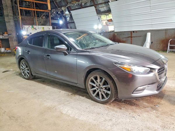 2018 MAZDA 3 Touring