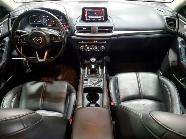 2018 MAZDA 3 Touring
