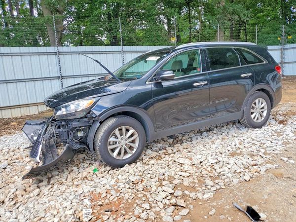 2017 KIA SORENTO L, LX