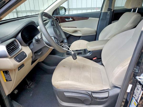 2017 KIA SORENTO L, LX