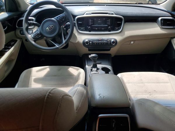 2017 KIA SORENTO L, LX