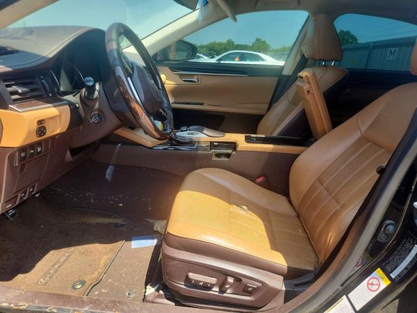 2018 LEXUS ES