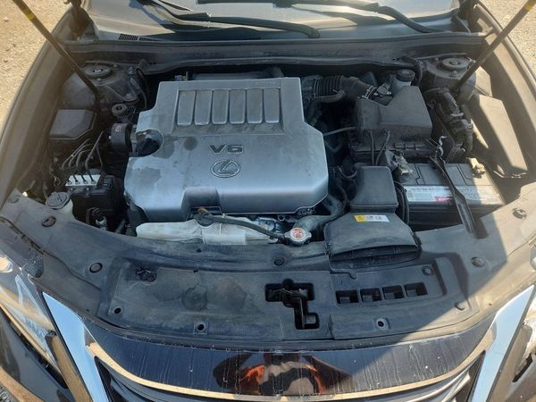 2018 LEXUS ES