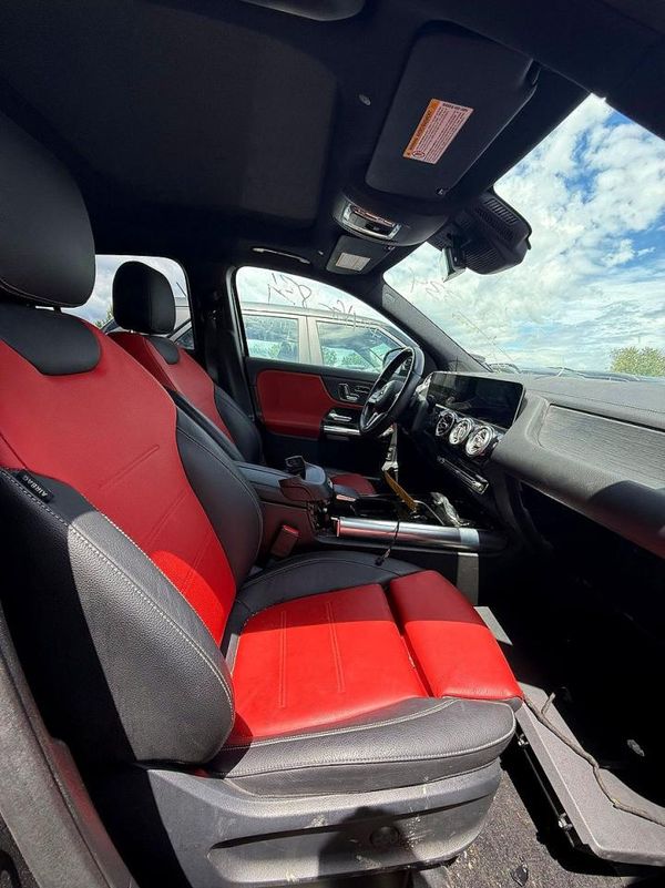 2021 MERCEDES-BENZ GLA