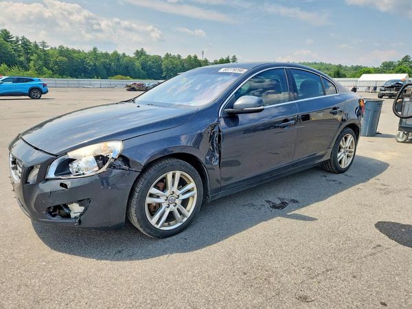 2013 VOLVO S60