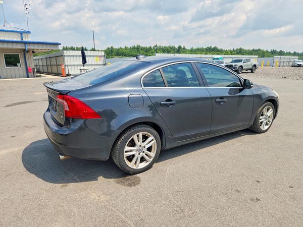 2013 VOLVO S60