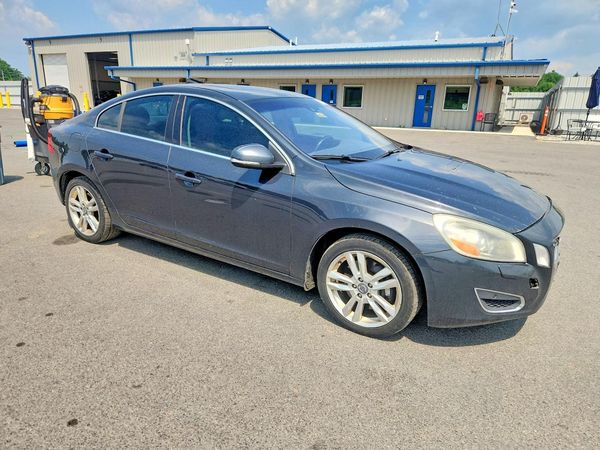 2013 VOLVO S60