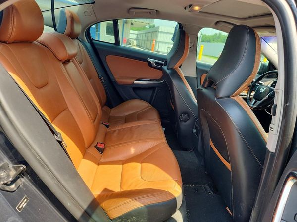 2013 VOLVO S60