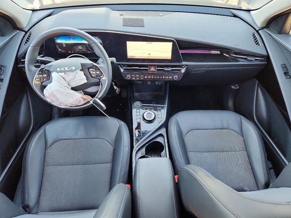 2024 KIA NIRO Wind