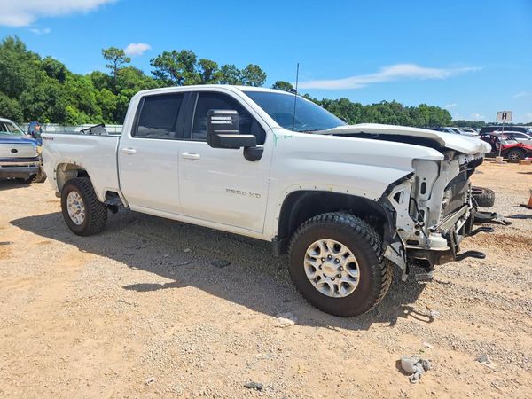 2021 CHEVROLET SILVERADO LT