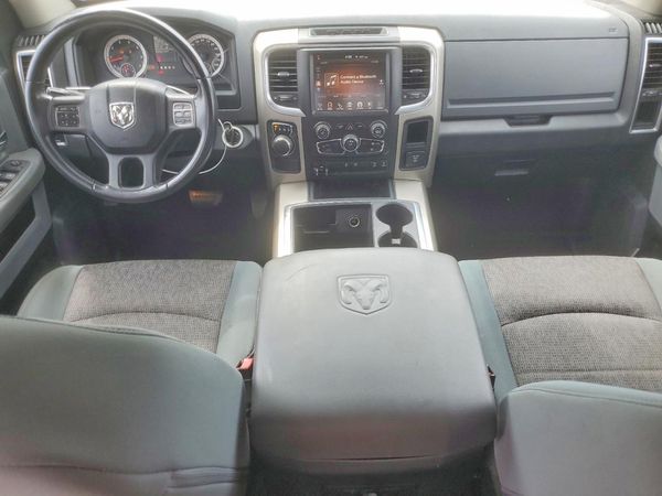 2014 RAM 1500 SLT QUAD CAB 4X2