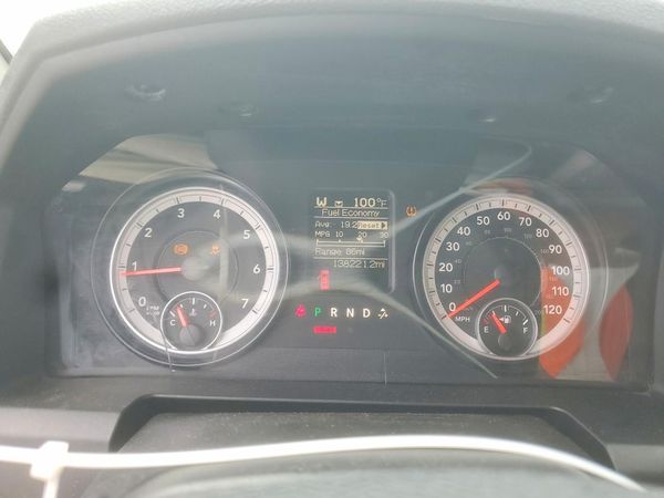 2014 RAM 1500 SLT QUAD CAB 4X2