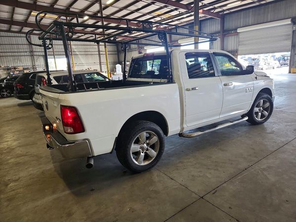2017 RAM 1500 SLT