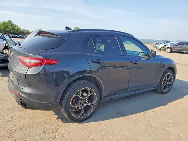 2022 ALFA ROMEO STELVIO