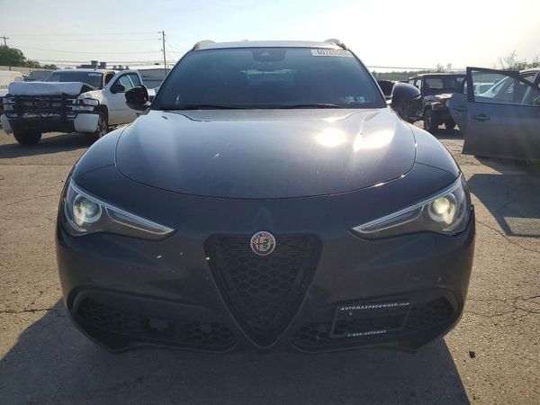 2022 ALFA ROMEO STELVIO
