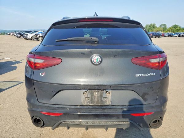 2022 ALFA ROMEO STELVIO