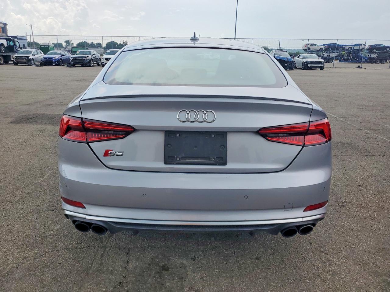 2018 AUDI S5