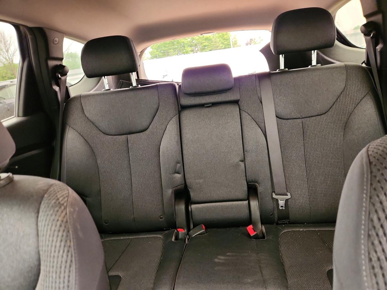 2019 HYUNDAI SANTA FE SE