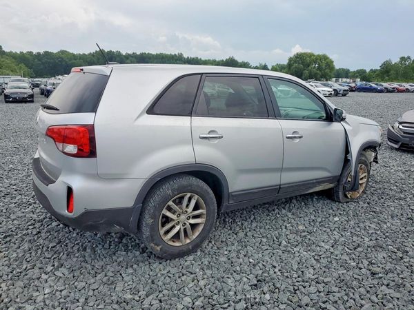 2015 KIA SORENTO GL