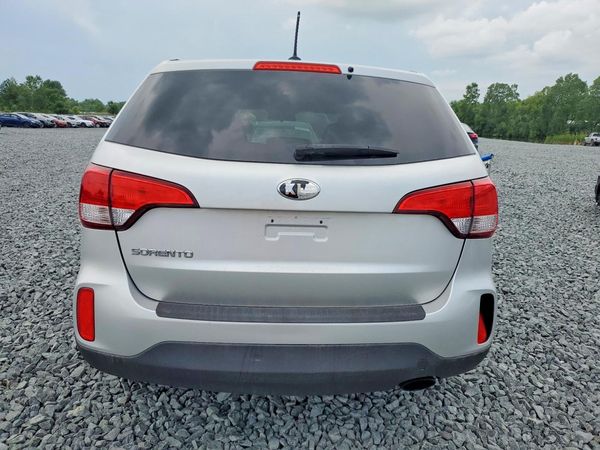 2015 KIA SORENTO GL