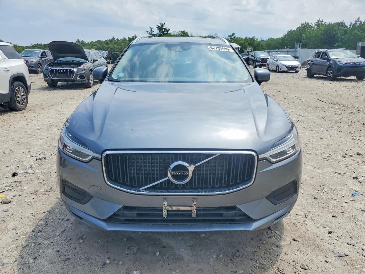 2019 VOLVO XC60 Momentum