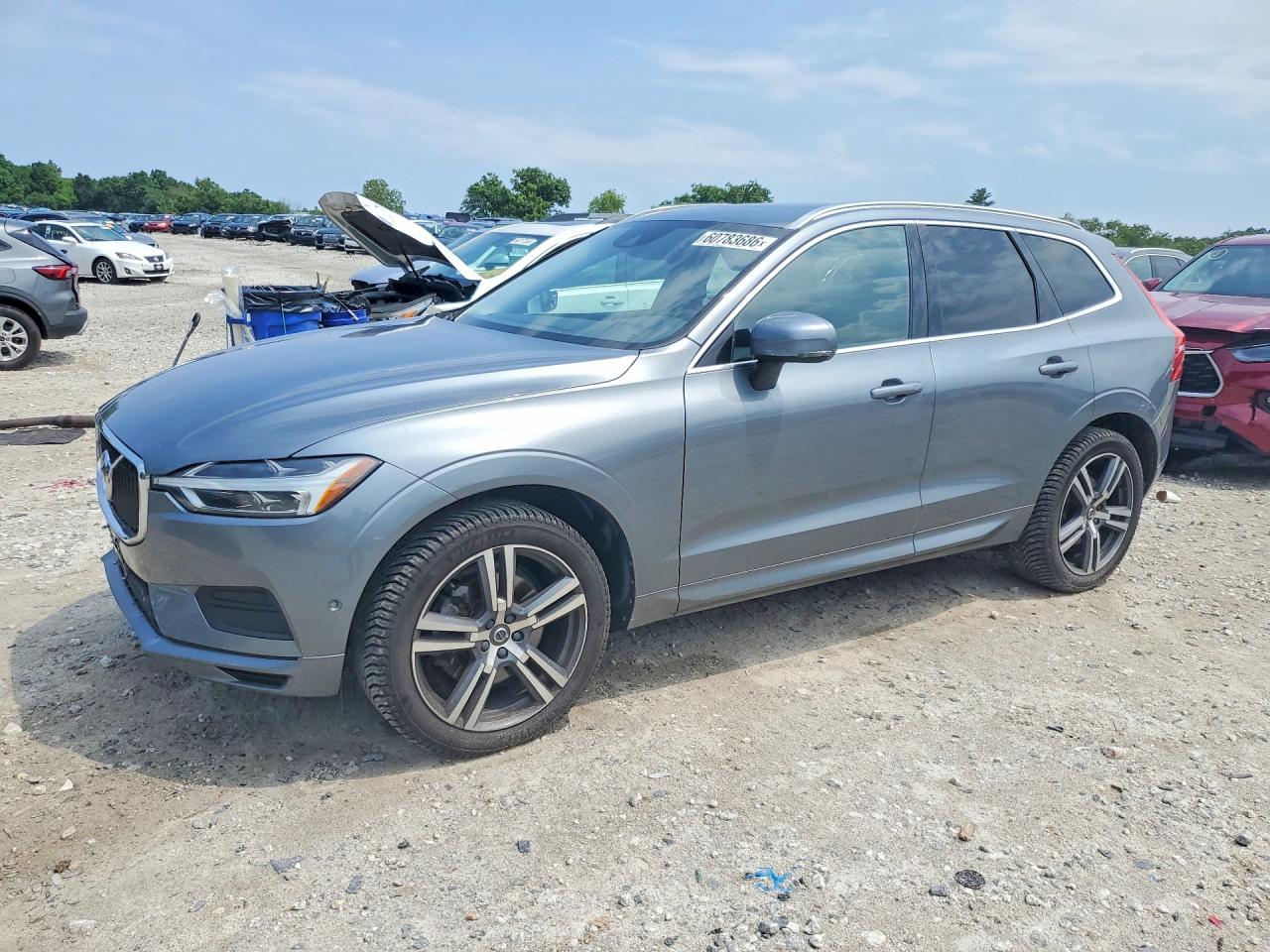2019 VOLVO XC60 Momentum