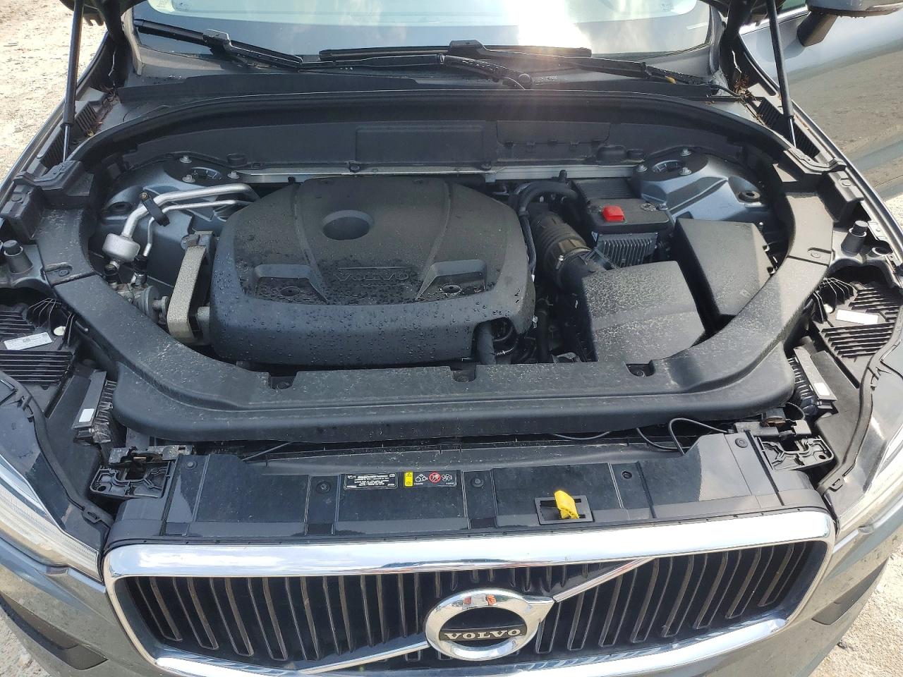 2019 VOLVO XC60 Momentum