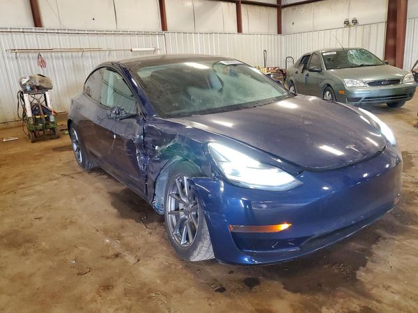 2021 TESLA MODEL 3